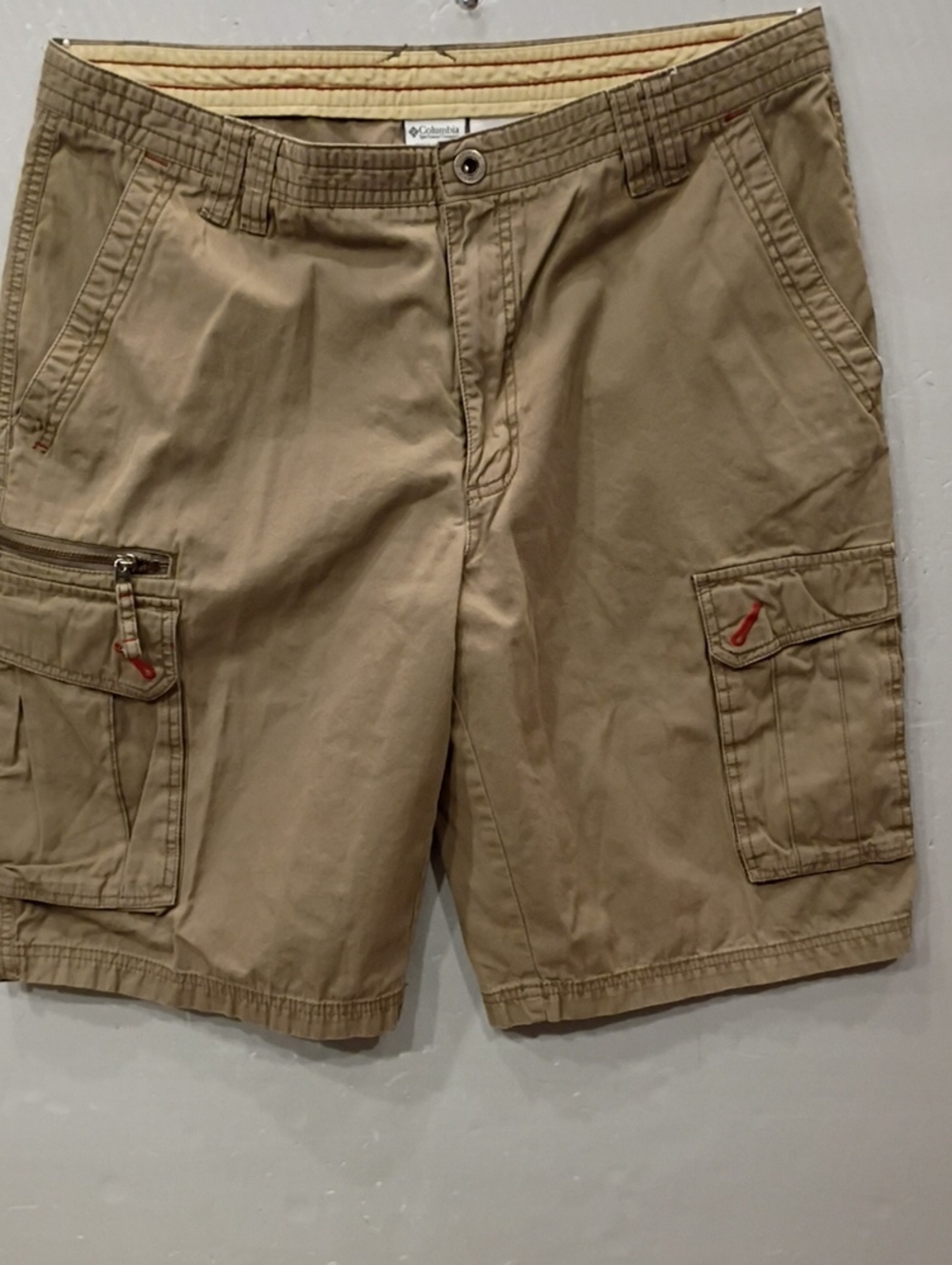 Columbia Men's Tan Cargo Shorts